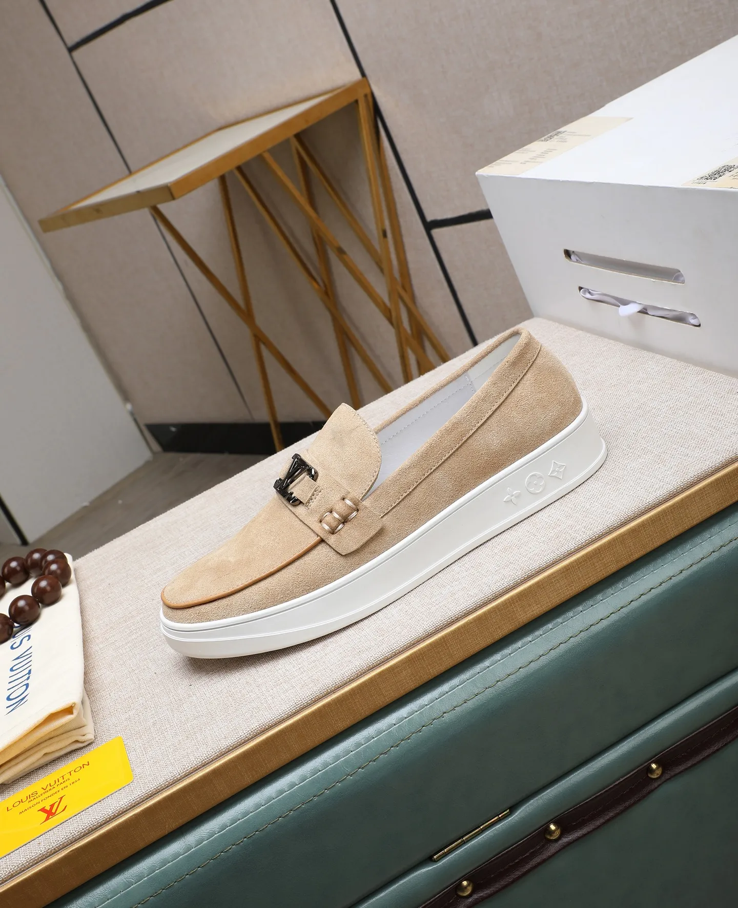 Men's shoes 💰440 📛📛【LOUIS VUITTON】Louis Vuitton official website synchronized new products 👟Milan fashion catwalk style 🇰🇾🇰🇾LV family logo, celebrity style, a must-have for fashionistas ⚠️First-layer calfskin ➕Genuine leather lining ➕Official website original version special outsole 👞Number 38-44